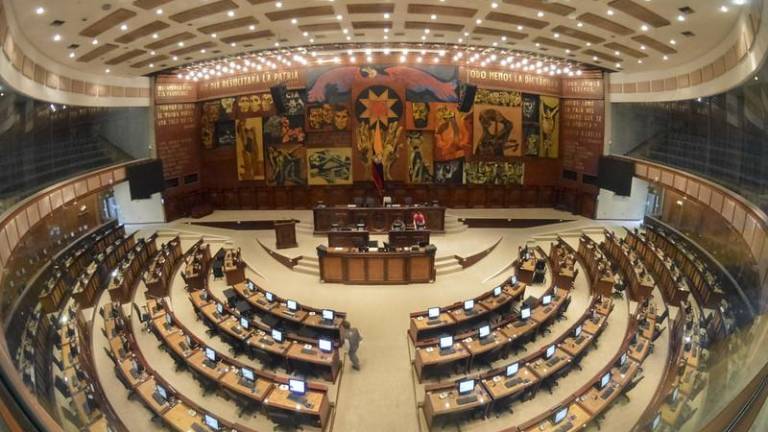 La Asamblea Nacional continúa en debate sobre la destitución del presidente Lasso