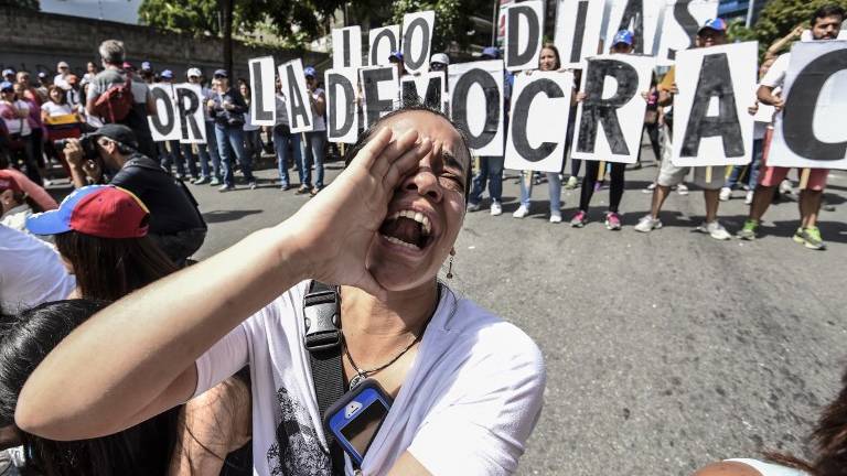 Venezolanos protestan por 100 días de "resistencia"