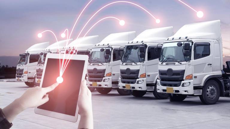 Transporte pesado, crucial en la logística y el comercio exterior
