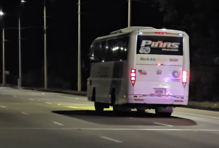 $!Bus de la cooperativa Piñas fue asaltado.