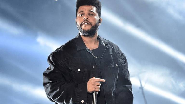 The Weeknd confirma que será el artista invitado del Super Bowl 2021
