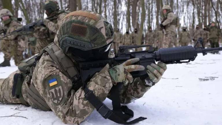 Ecuador registra a residentes en Ucrania ante posible invasión de Rusia