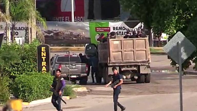 Feroz batalla en el bastión de "El Chapo" Guzmán en México