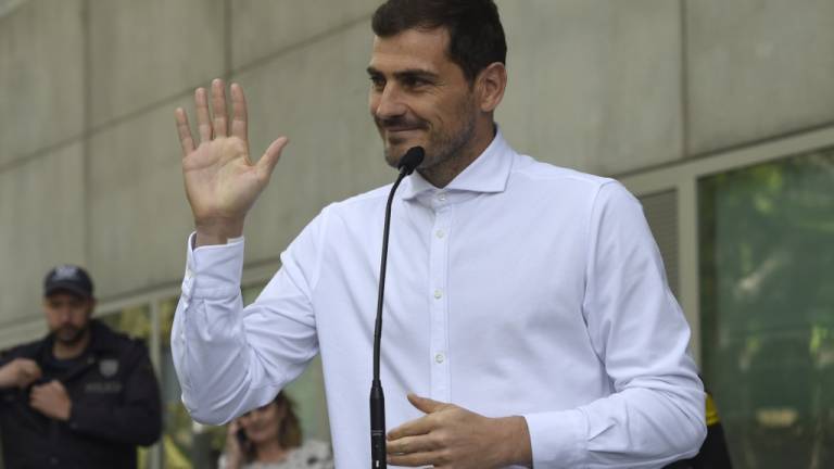 Iker Casillas deja el hospital después de sufrir infarto