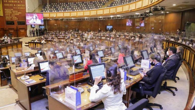 Asamblea Nacional retoma sus actividades presenciales con 3 informes para primer debate