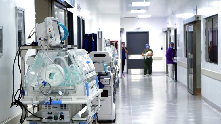 Microvistazo | Ministerio de Salud confirma reducción de personal en el sistema hospitalario