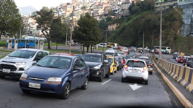 Pico y placa en Quito: dígitos y horarios de restricción para este martes 28 de abril