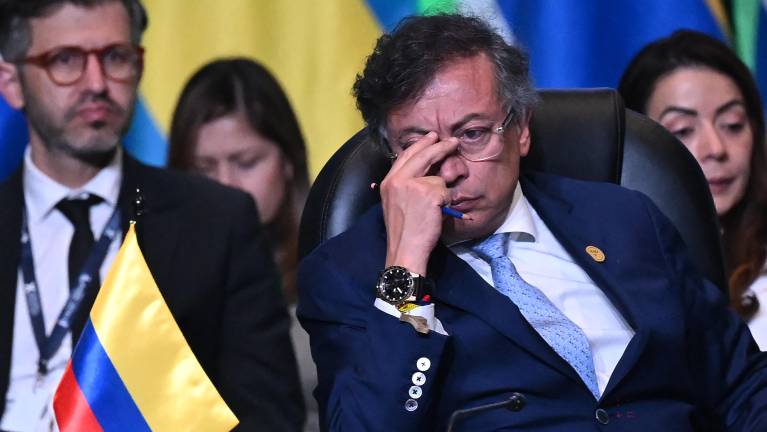 El presidente de Colombia, Gustavo Petro, asiste a la X Cumbre de Jefes de Estado y de Gobierno, en el marco del Foro de Alto Nivel CELAC-África, en Bogotá, el 21 de marzo de 2026.