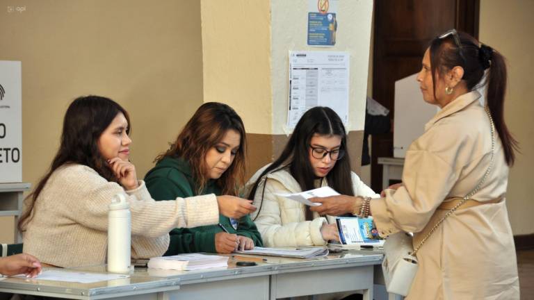 OEA: 'Casos aislados' en los que hubo problemas con la tinta en papeletas no afectaron las elecciones en Ecuador