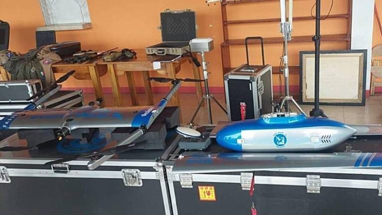 Dictan prisión preventiva a extranjero que se hacía pasar por agente del FBI y poseía drones de alta tecnología