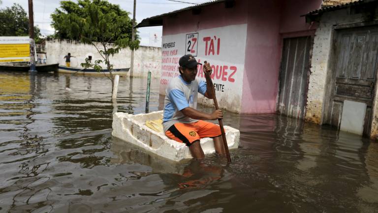 Inundaciones en Uruguay dejan 13.848 desplazados