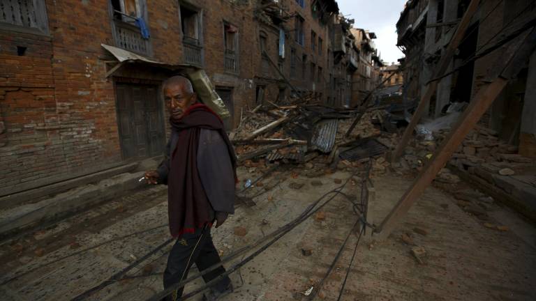 Los nepalíes tratan de salir adelante ante la lenta respuesta del Gobierno