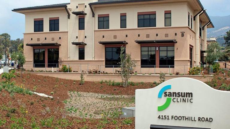 Escándalo en California: despiden a personal médico tras burlas a pacientes en TikTok