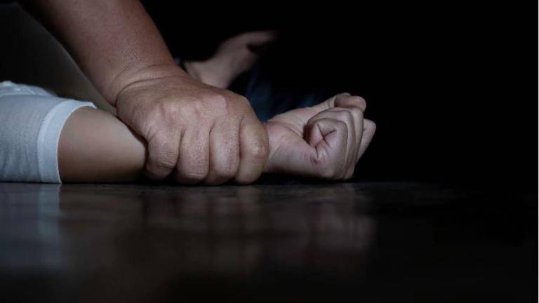 Sentenciado a 19 años de cárcel por violar a su compañera de colegio