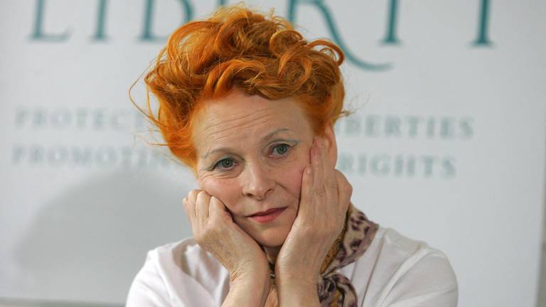 Foto de la diseñadora británica Vivienne Westwood, quien falleció el jueves 29 de diciembre del 2022.