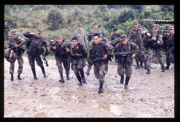 $!Los relatos de la época y de los actuales sobrevivientes recuerdan cómo en las incursiones en la selva, el lodo les cubría la mitad de su cuerpo.