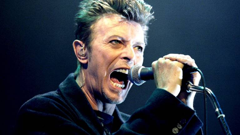 Muere el legendario músico británico David Bowie