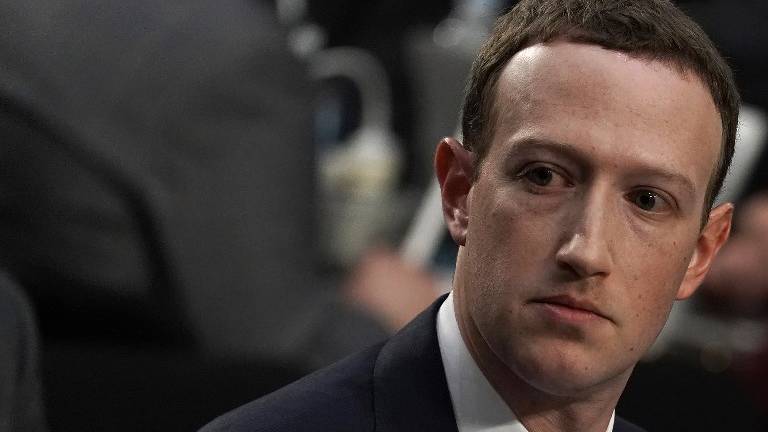 Zuckerberg se disculpa ante el Congreso por abuso de datos