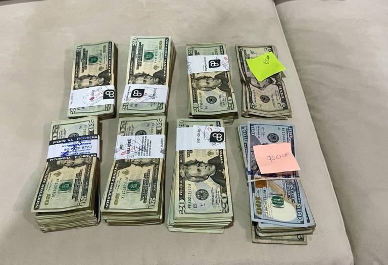 $!Allanamientos y diez detenciones en el Municipio de Riobamba por presuntos actos de corrupción