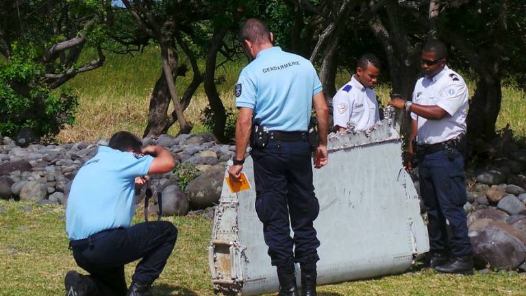 Encuentran presuntos restos del vuelo MH370