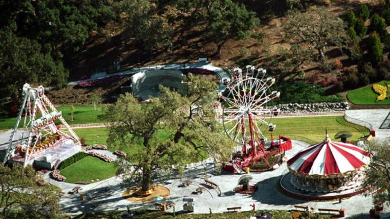 Ponen en venta Neverland, el rancho de Michael Jackson