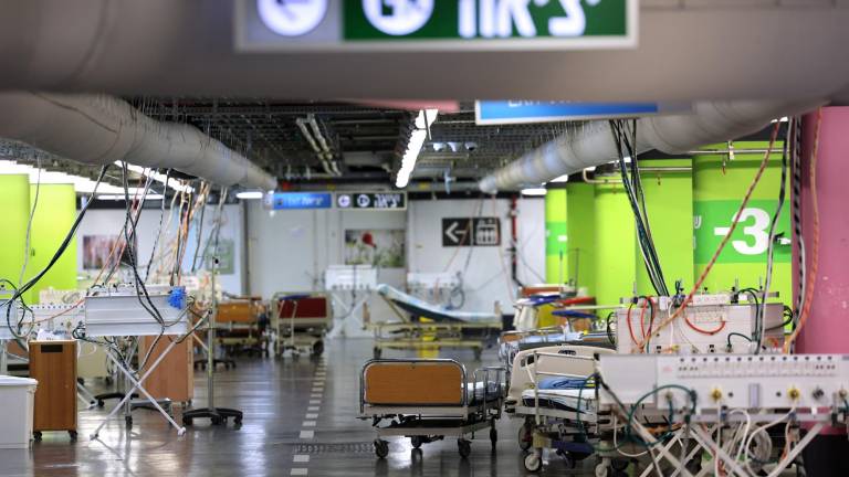 Así es por dentro el hospital subterráneo más grande del mundo que opera en Israel durante la guerra contra Hamas