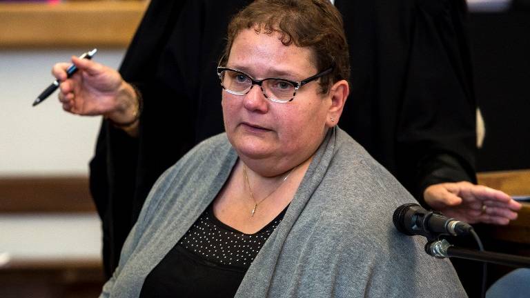 Prisión para una francesa que mató a ocho de sus bebés