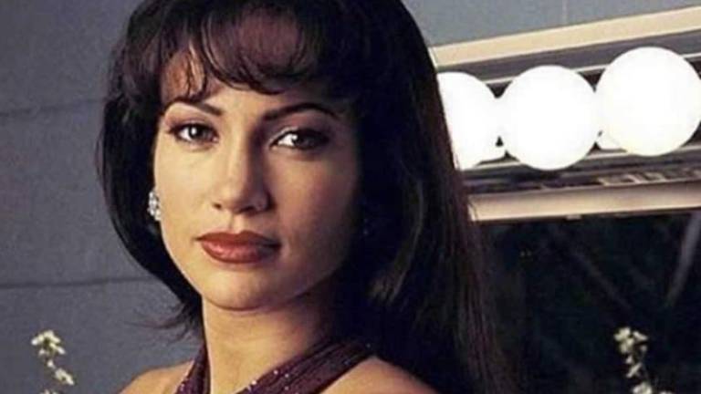 Revelan las escenas nunca vistas de Jennifer López como Selena Quintanilla