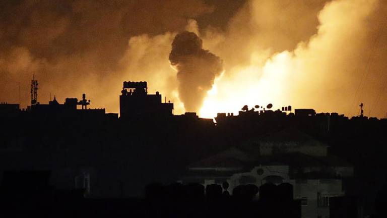Para destruir al enemigo no hay otra solución que entrar con fuerza en su territorio, afirmó el jefe del Estado Mayor de las Fuerzas de Defensa de Israel.