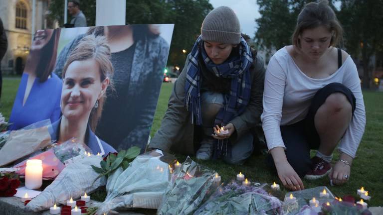 El asesinato de una joven diputada conmociona al Reino Unido