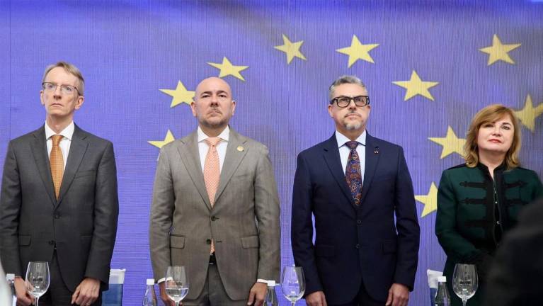 En su intervención, el ministro Loffredo enfatizó el rol estratégico de la inteligencia en esta lucha contra el narcotráfico.