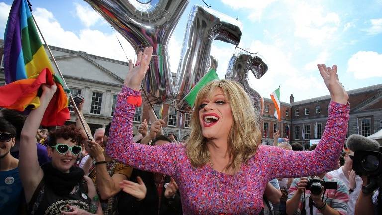 Campanas de boda para los homosexuales irlandeses