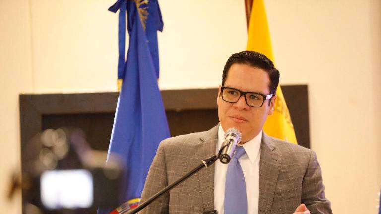 José Julio Neira habla sobre irregularidades en un contrato de Segura EP.