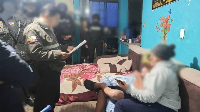 Internamiento preventivo para cuatro menores acusados de extorsionar en un colegio de Quito