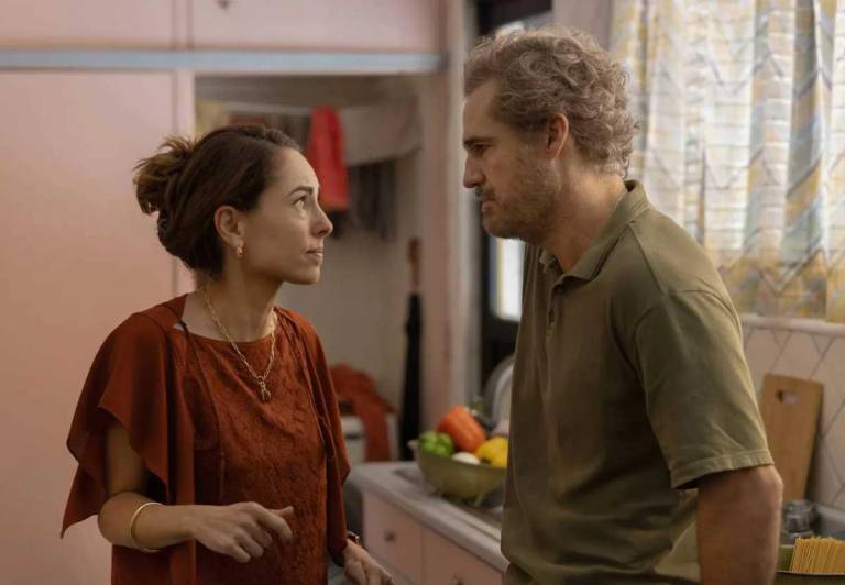 $!Bárbara Mori interpreta a Bárbara Anderson y Juan Pablo Medina a Andrés Bianciotti.