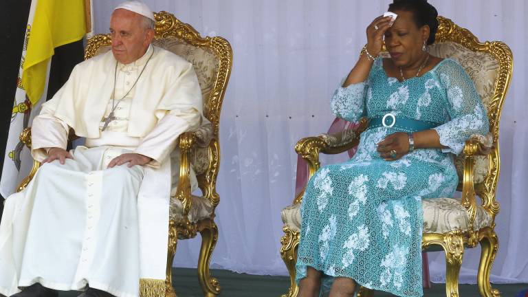 Presidenta centroafricana pide &quot;perdón&quot; ante papa por violencia en su país