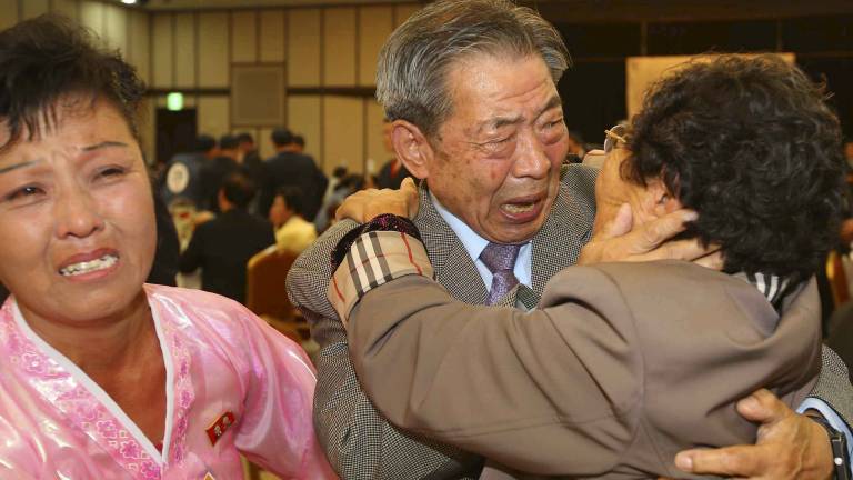 Familias de las dos Coreas se reencuentran 60 años después