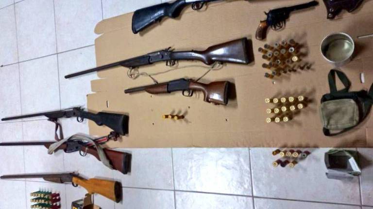 Policía entrega a Fuerzas Armadas 313 armas decomisadas en operativos, para destruirlas