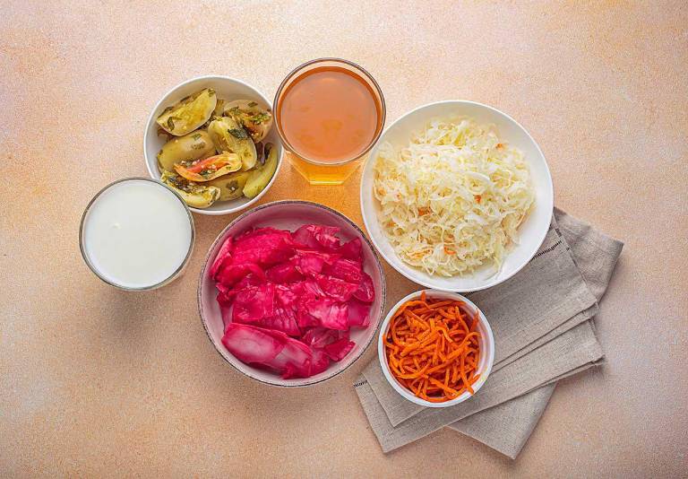 $!Ciertos alimentos fermentados y los lácteos pueden contribuir en la inflamación debido a que son alimento para las bacterias produzcan gases.