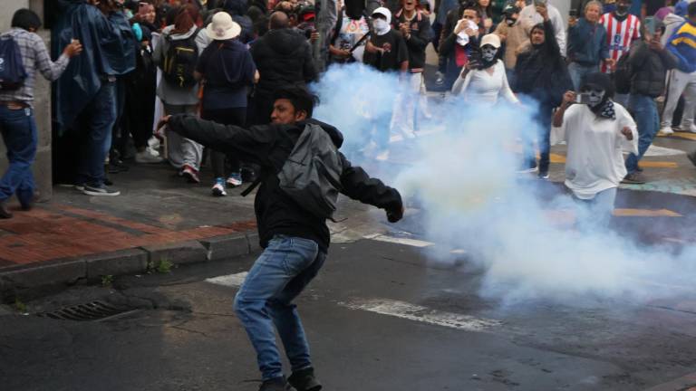 Microvistazo | Unos 60 detenidos en protestas convocadas por el movimiento indígena contra Noboa