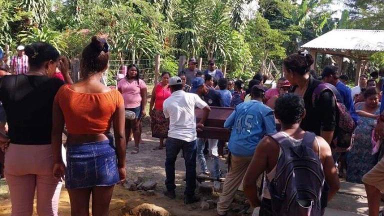 Familia desentierra a una mujer esperando a que reviviera por un milagro, en Nicaragua