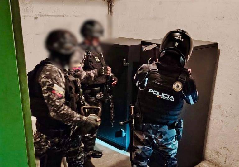 $!Operativo en el que se halló más de un millón de dólares.