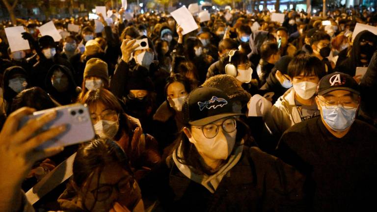 ¡Nada de tests covid, queremos comer!, exclaman los jóvenes de Pekín en manifestaciones