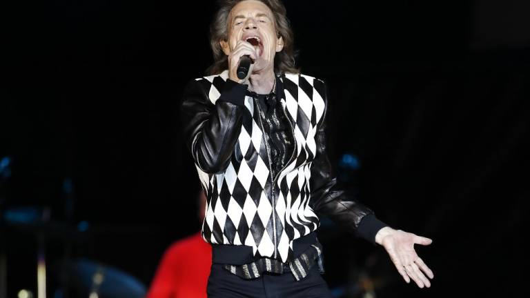 Jagger reaparece lleno de energía en Chicago tras su operación