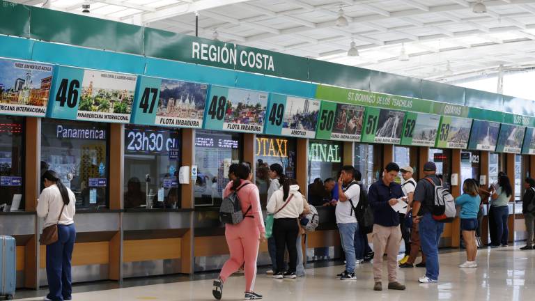 ¿Están cobrando de más por los pasajes? ANT detecta tarifas no autorizadas en buses