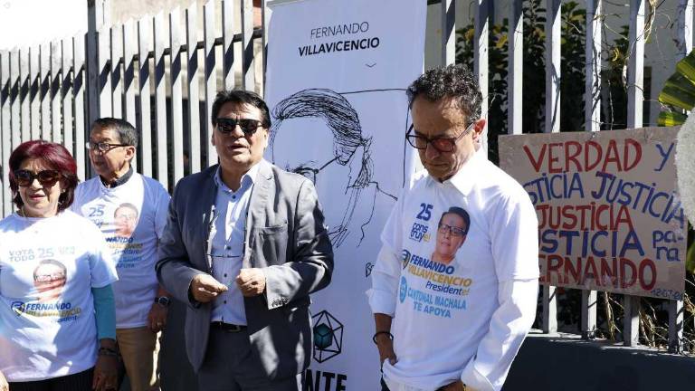 Amigos de Fernando Villavicencio recordaron los tres años de su asesinato