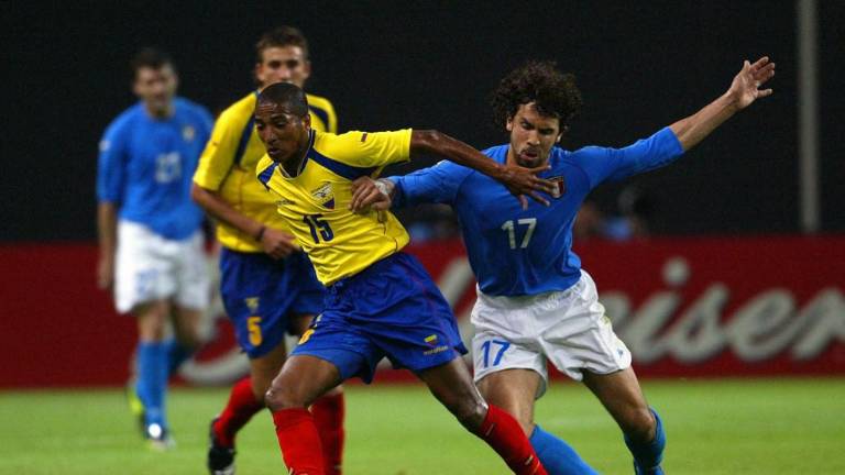 Jugadores de la selección ecuatoriana de fútbol saludan al público luego de la victoria frente a Catar (0-2) por el debut de la Copa Mundial de la FIFA.