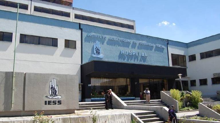 IESS evalúa cambios para financiar déficit en fondo de salud