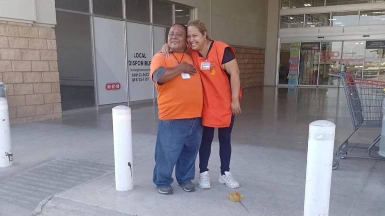 Fallece Carlos Gurrola, trabajador de limpieza que fue envenenado por sus propios compañeros en México