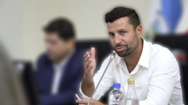 Sensi-Contugi era considerado uno de los funcionarios más cercanos al presidente Noboa.
